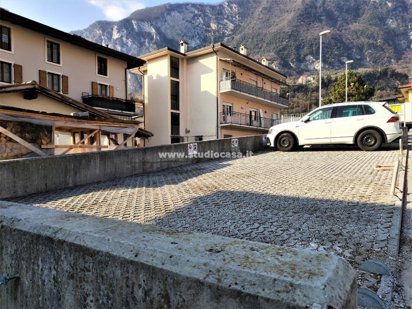 Posto auto scoperto in vendita a Riva del Garda