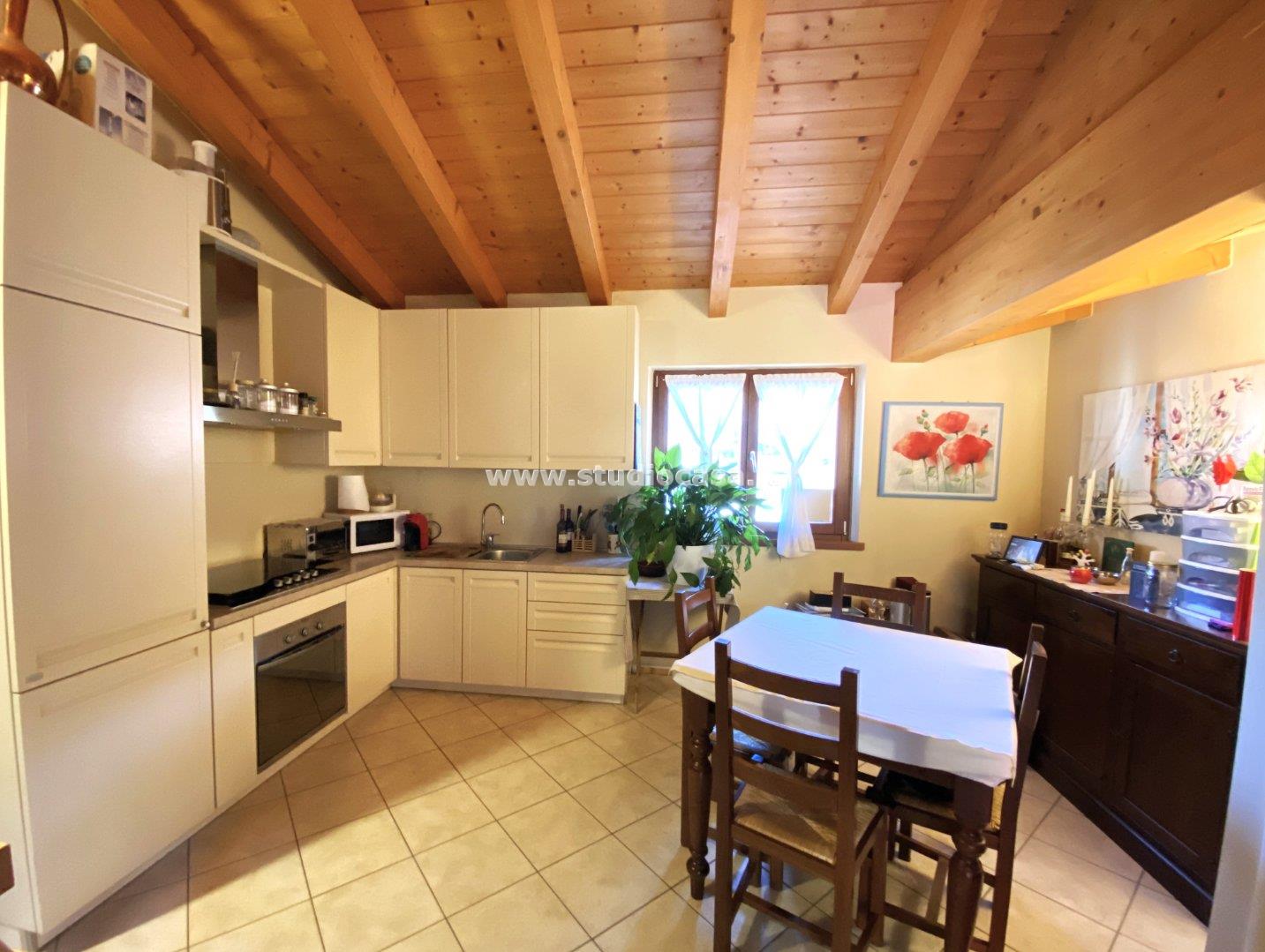 Appartamento in vendita a Nago-Torbole