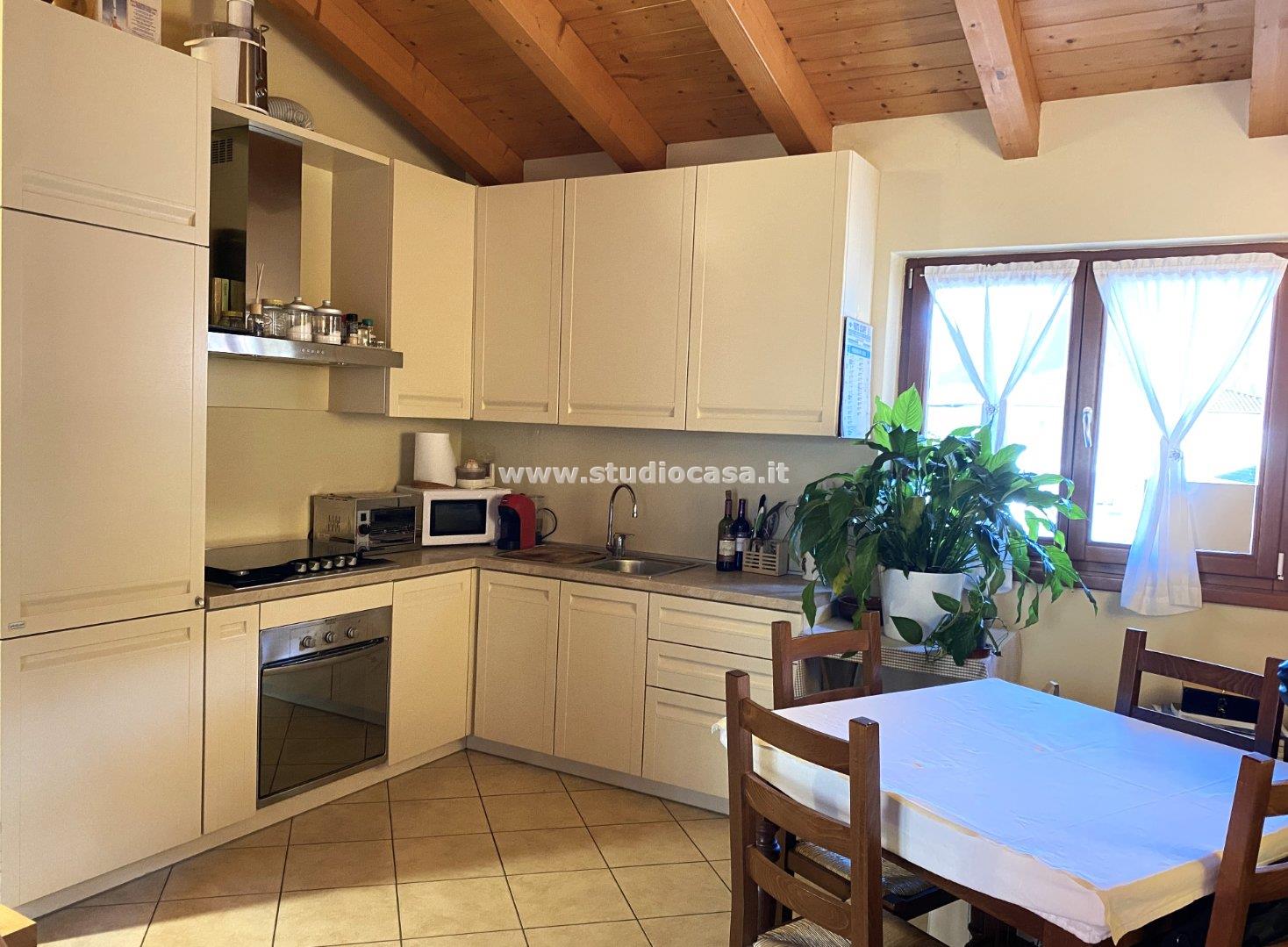 Appartamento in vendita a Nago-Torbole
