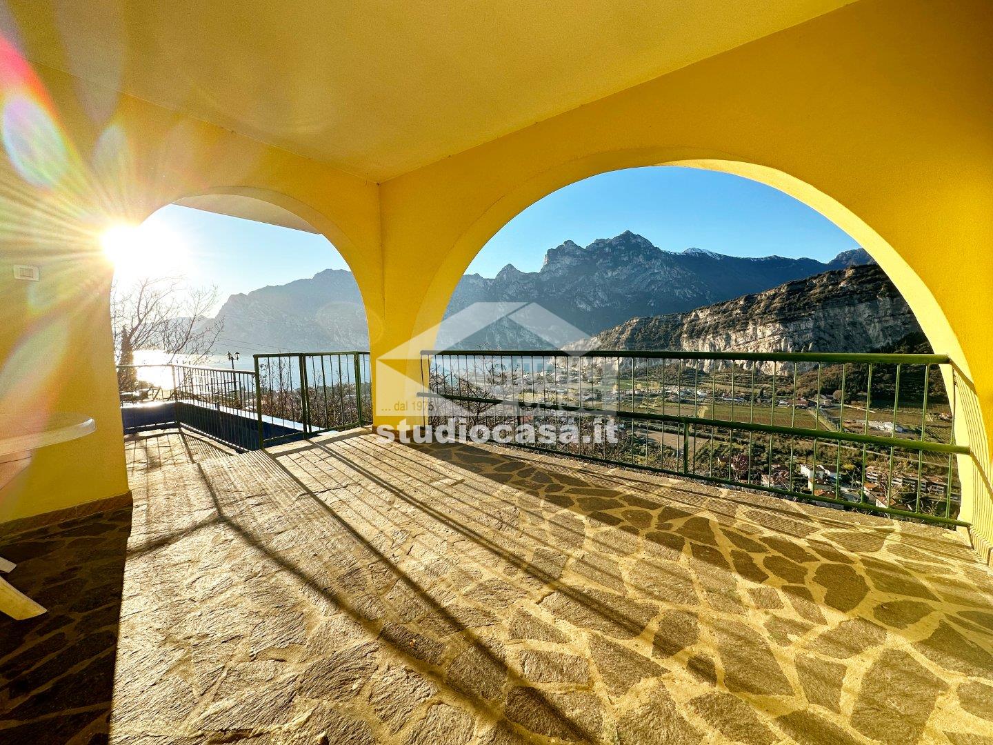 Casa Unifamiliare in vendita a Nago-Torbole