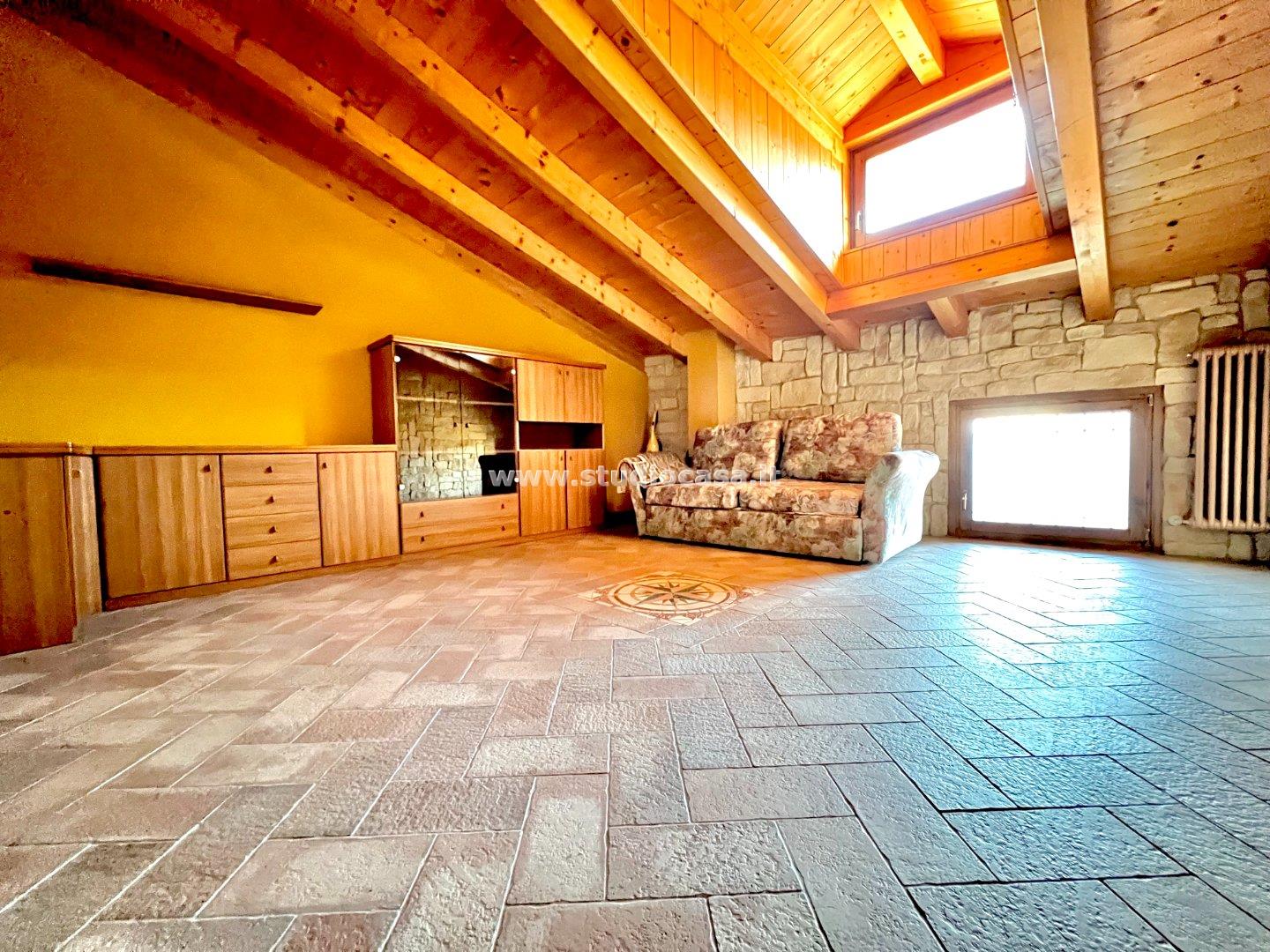 Casa Rustica in vendita a Riva del Garda