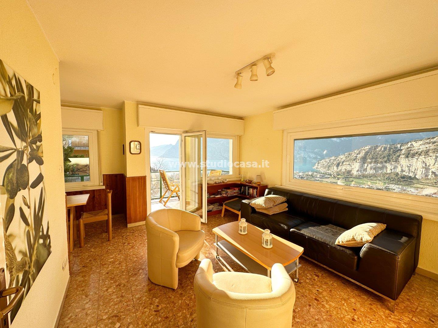 Casa Unifamiliare in vendita a Nago-Torbole