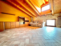 Casa Rustica in vendita a Riva del Garda