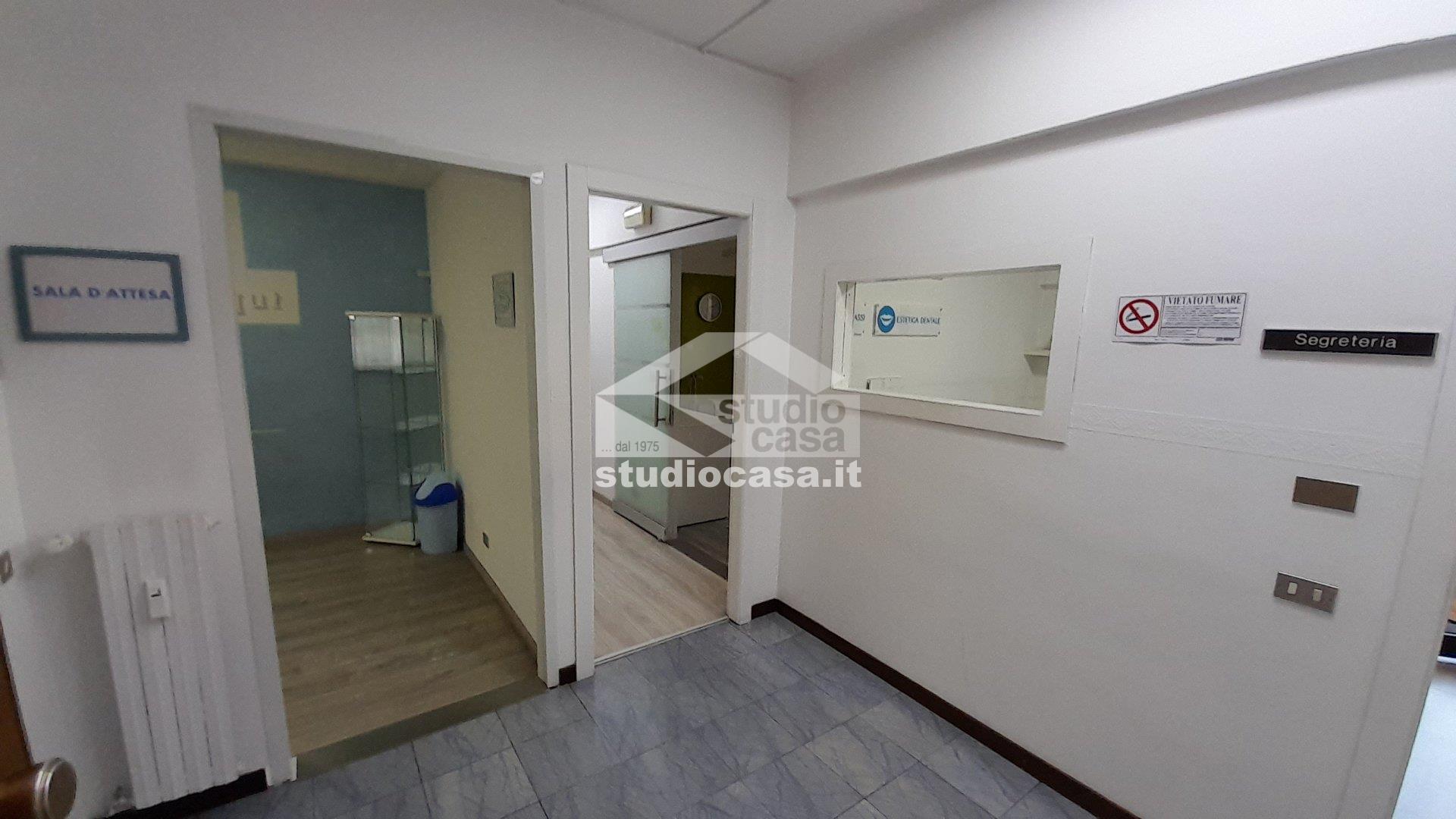 Ufficio in affitto a Rho