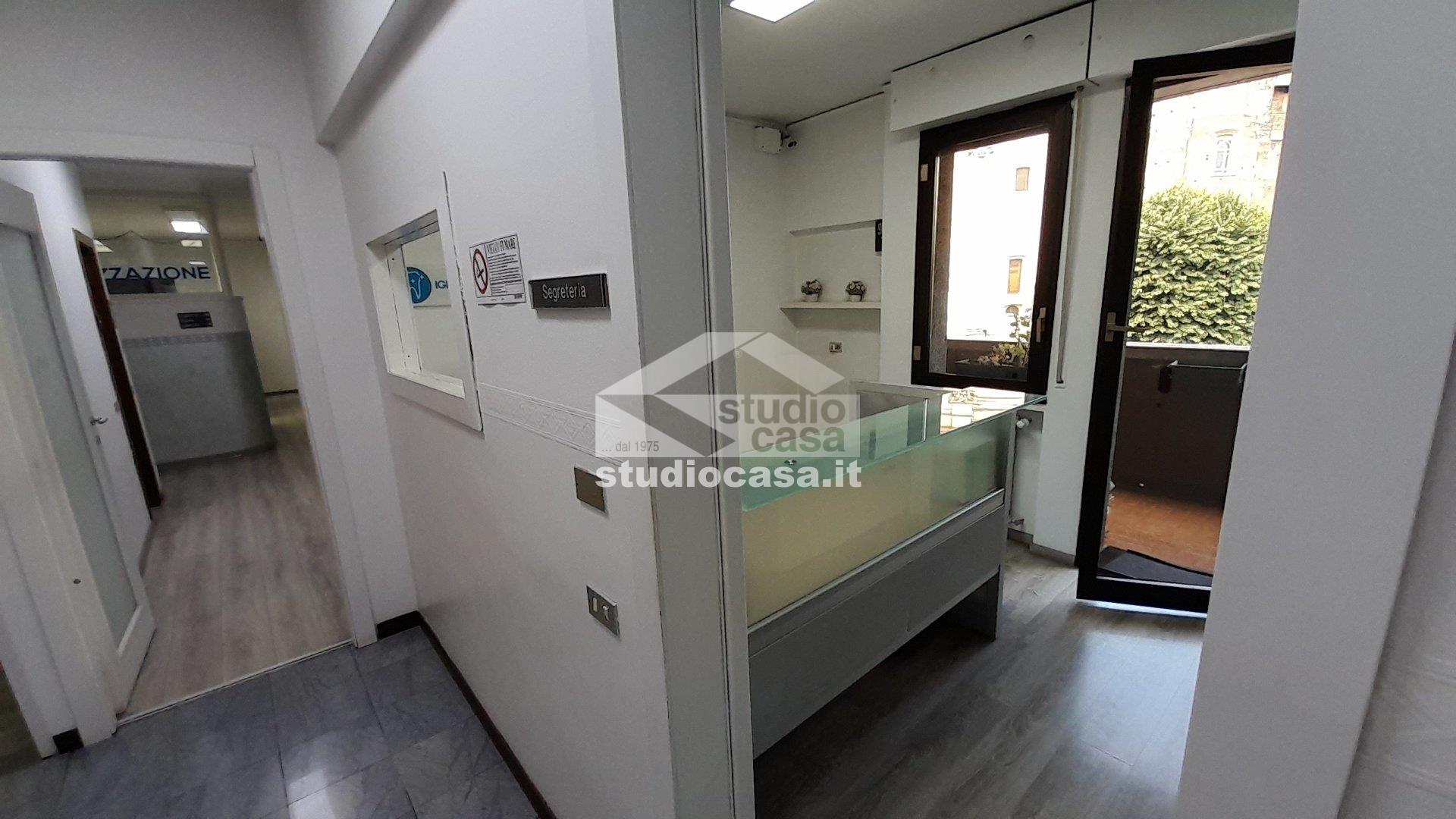 Ufficio in affitto a Rho