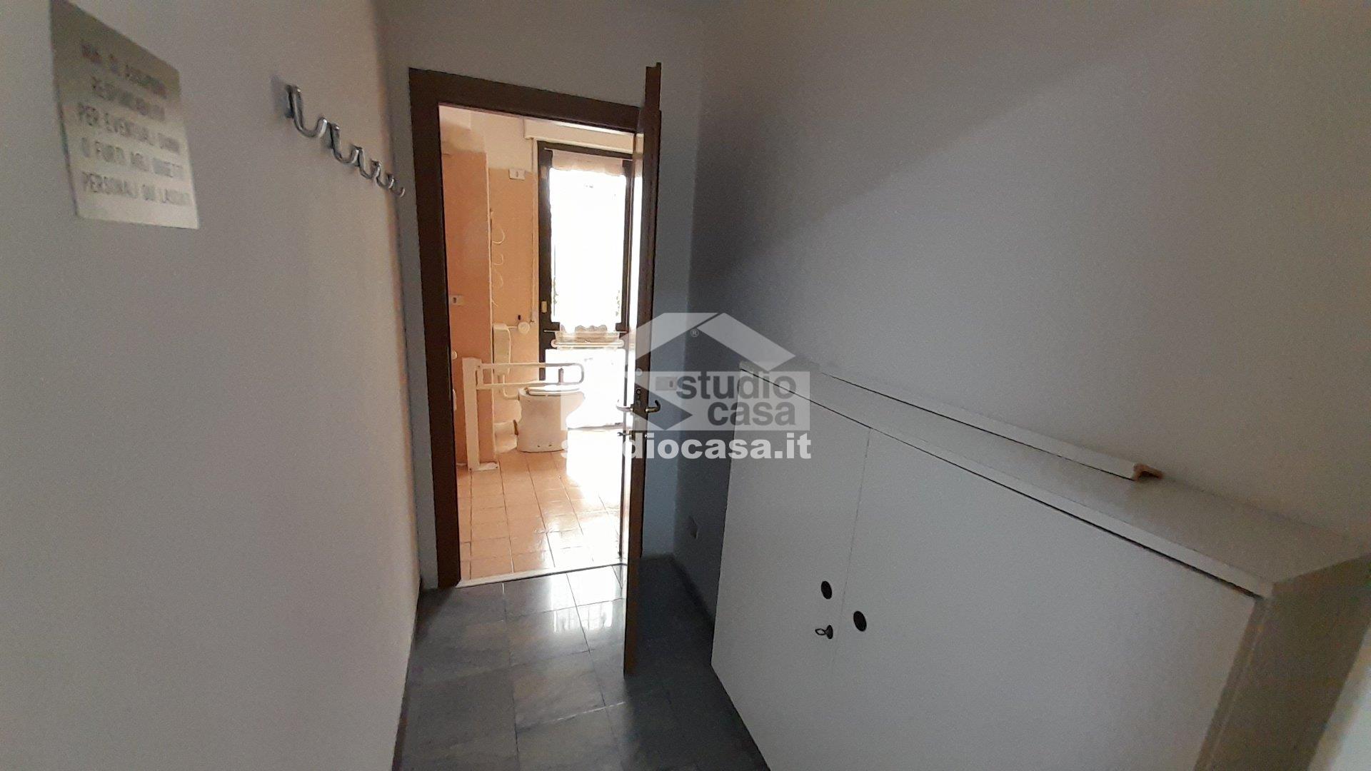 Ufficio in affitto a Rho