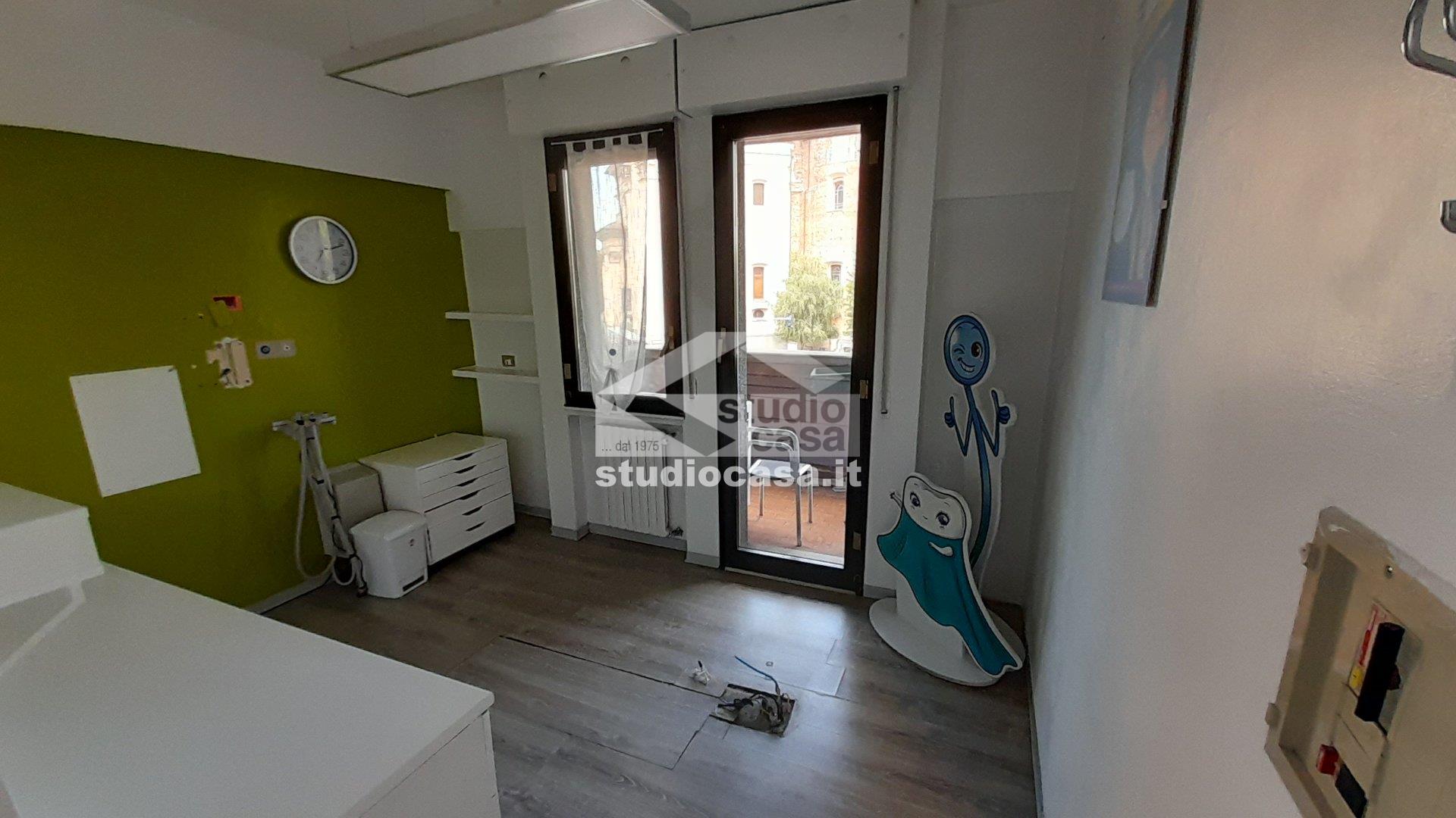 Ufficio in affitto a Rho