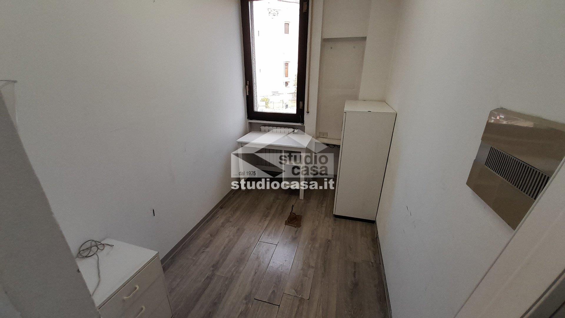 Ufficio in affitto a Rho