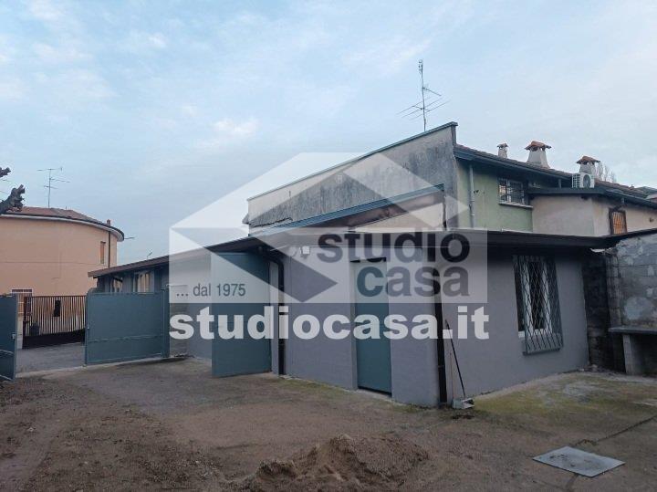 Capannone in vendita a Rho