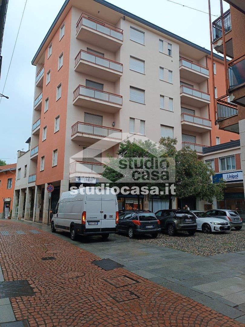 Negozio in vendita a Tradate