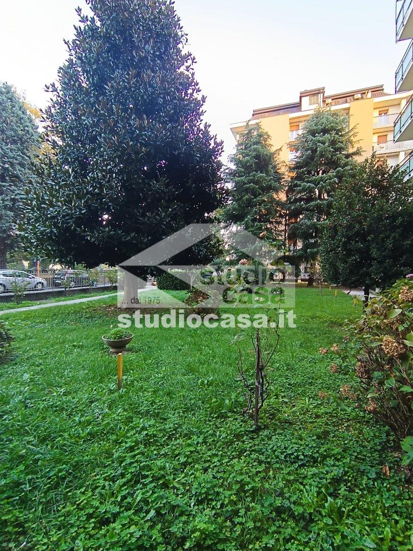 Appartamento in affitto a Rho