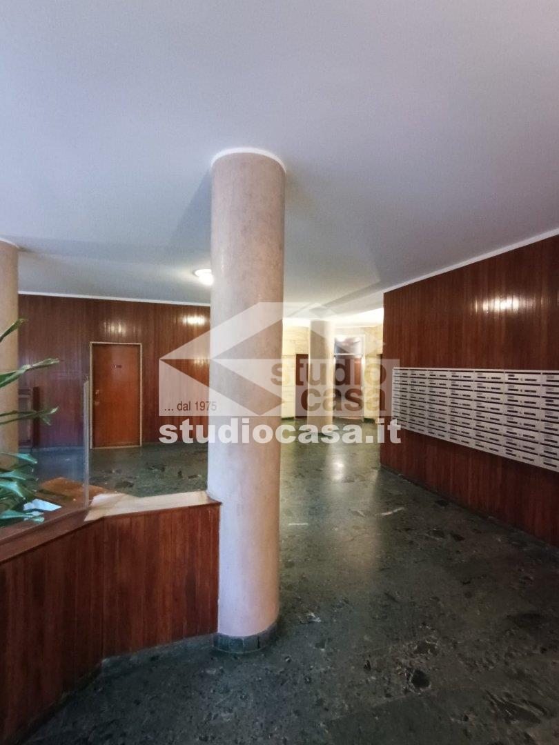 Appartamento in affitto a Rho