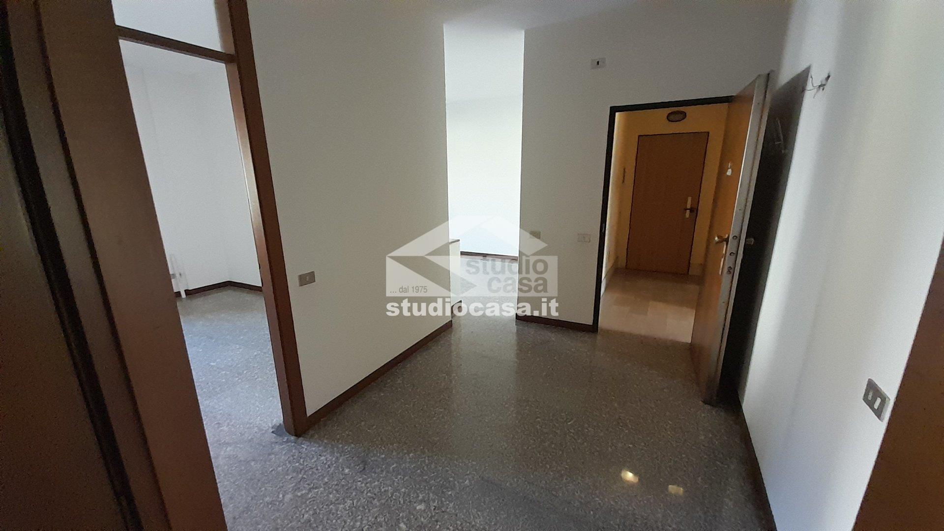 Appartamento in vendita a Rho