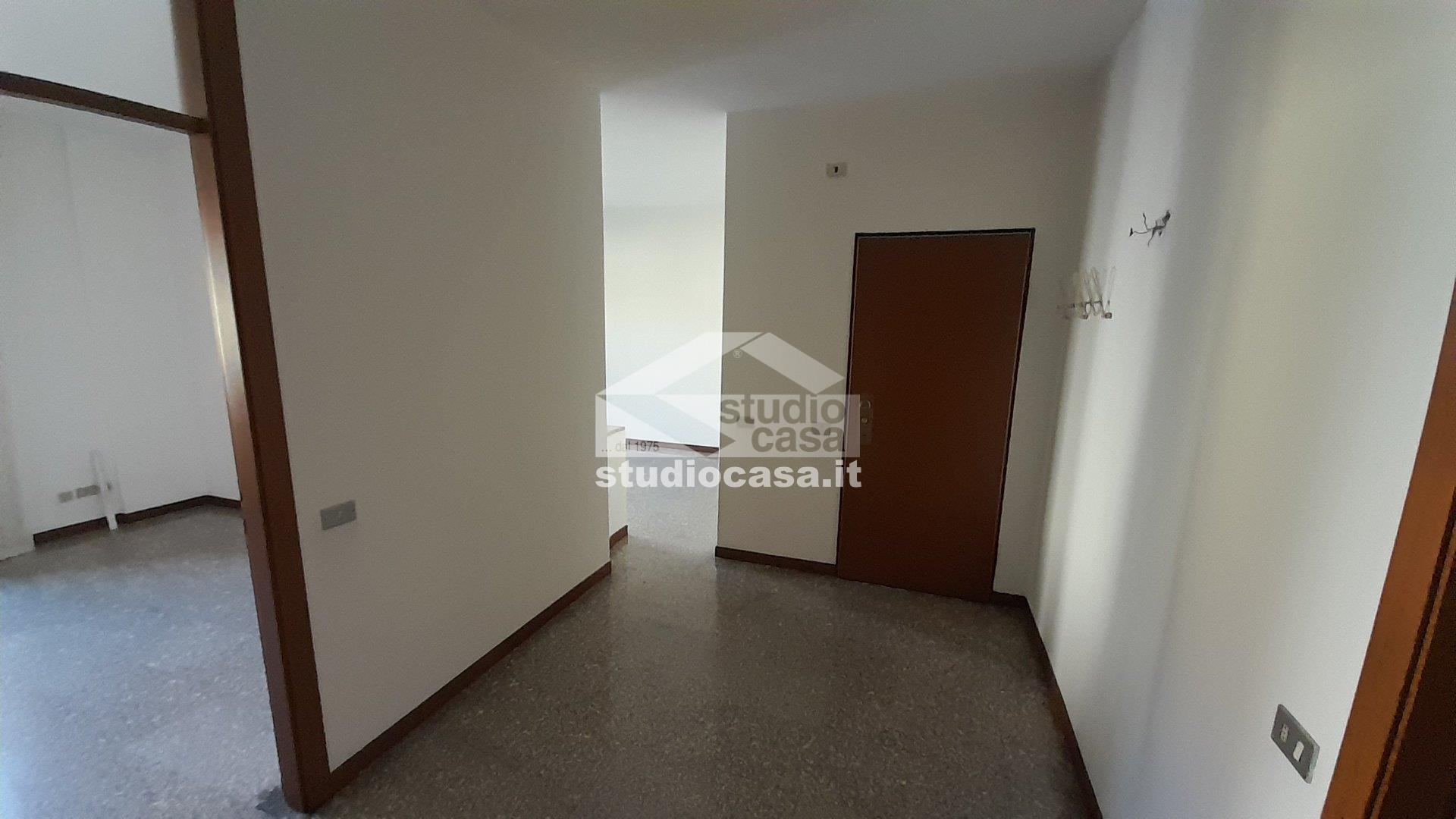 Appartamento in vendita a Rho
