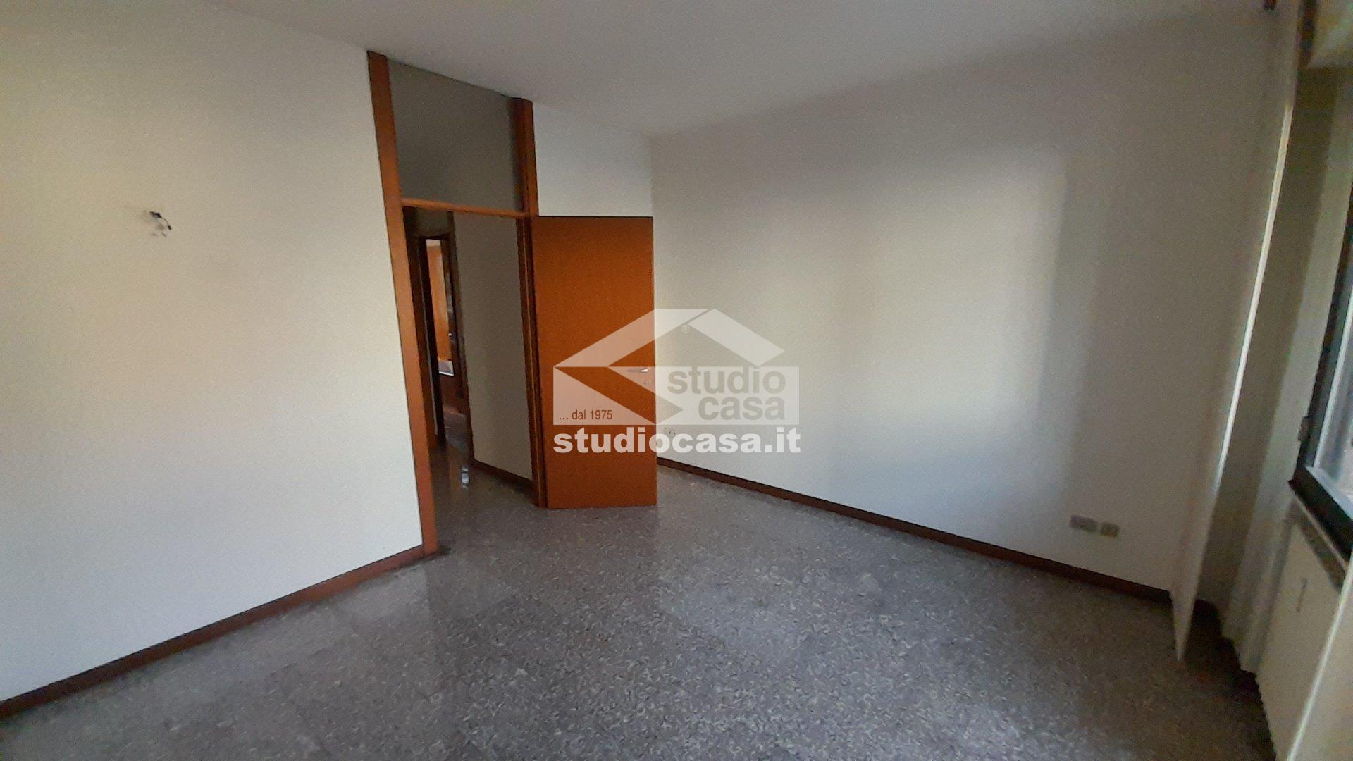 Appartamento in vendita a Rho