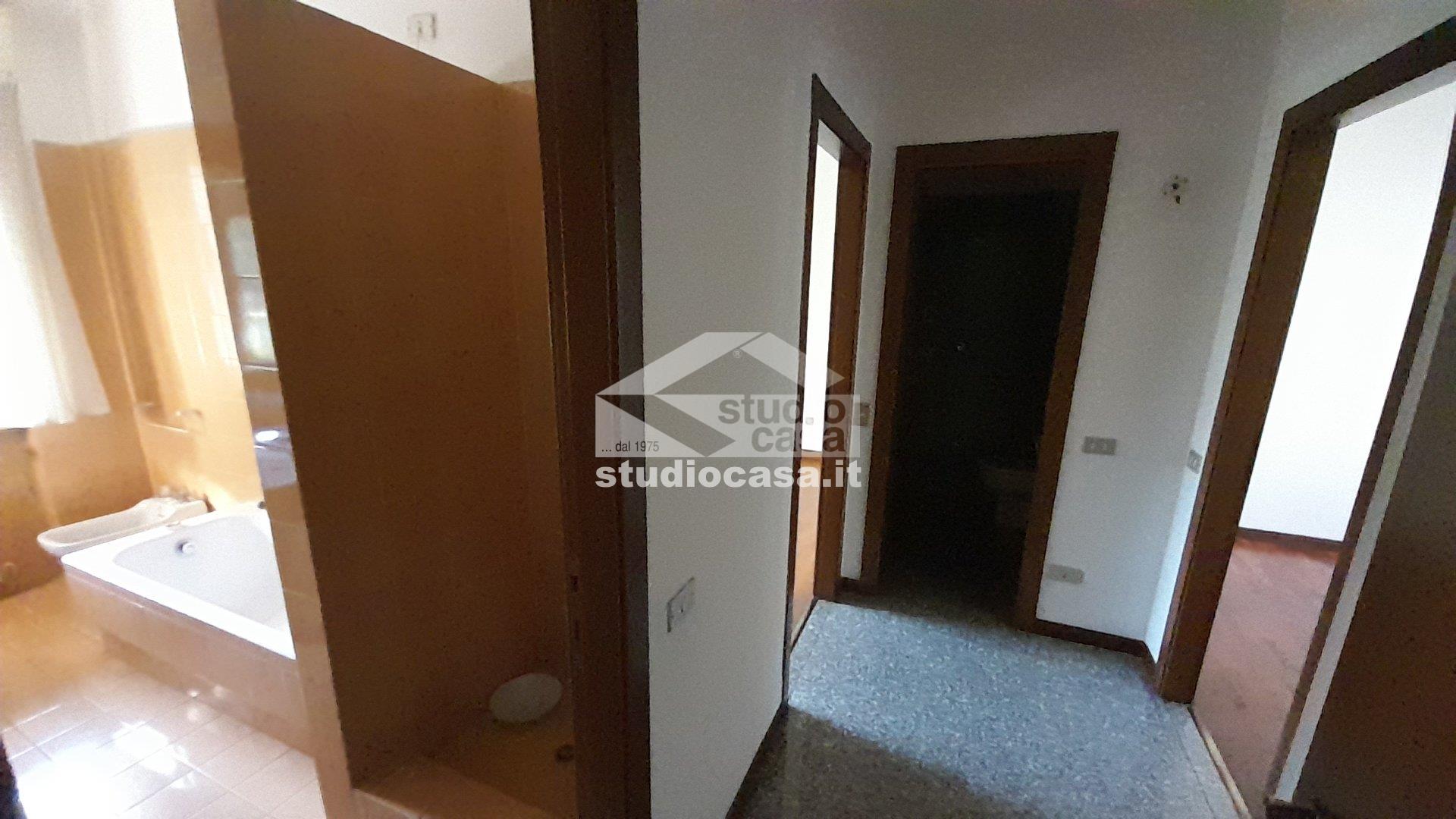 Appartamento in vendita a Rho