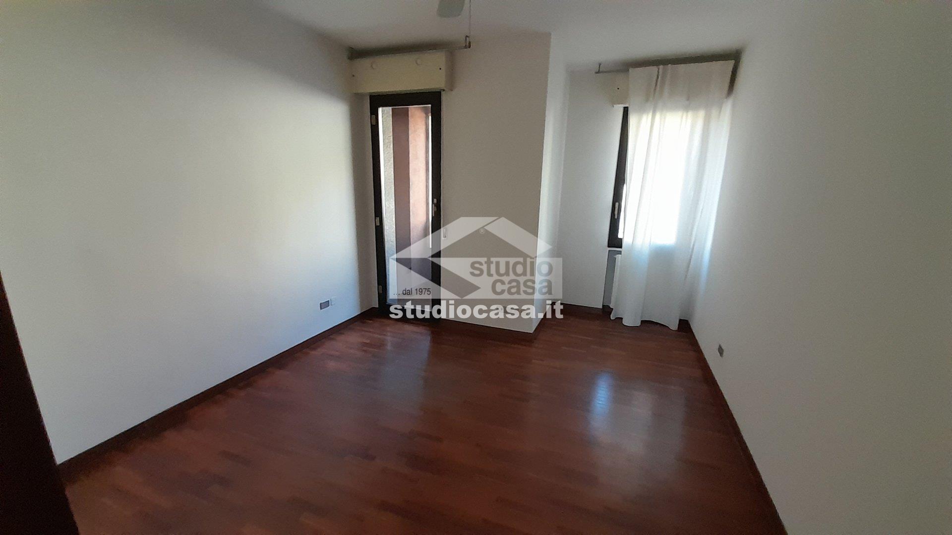 Appartamento in vendita a Rho