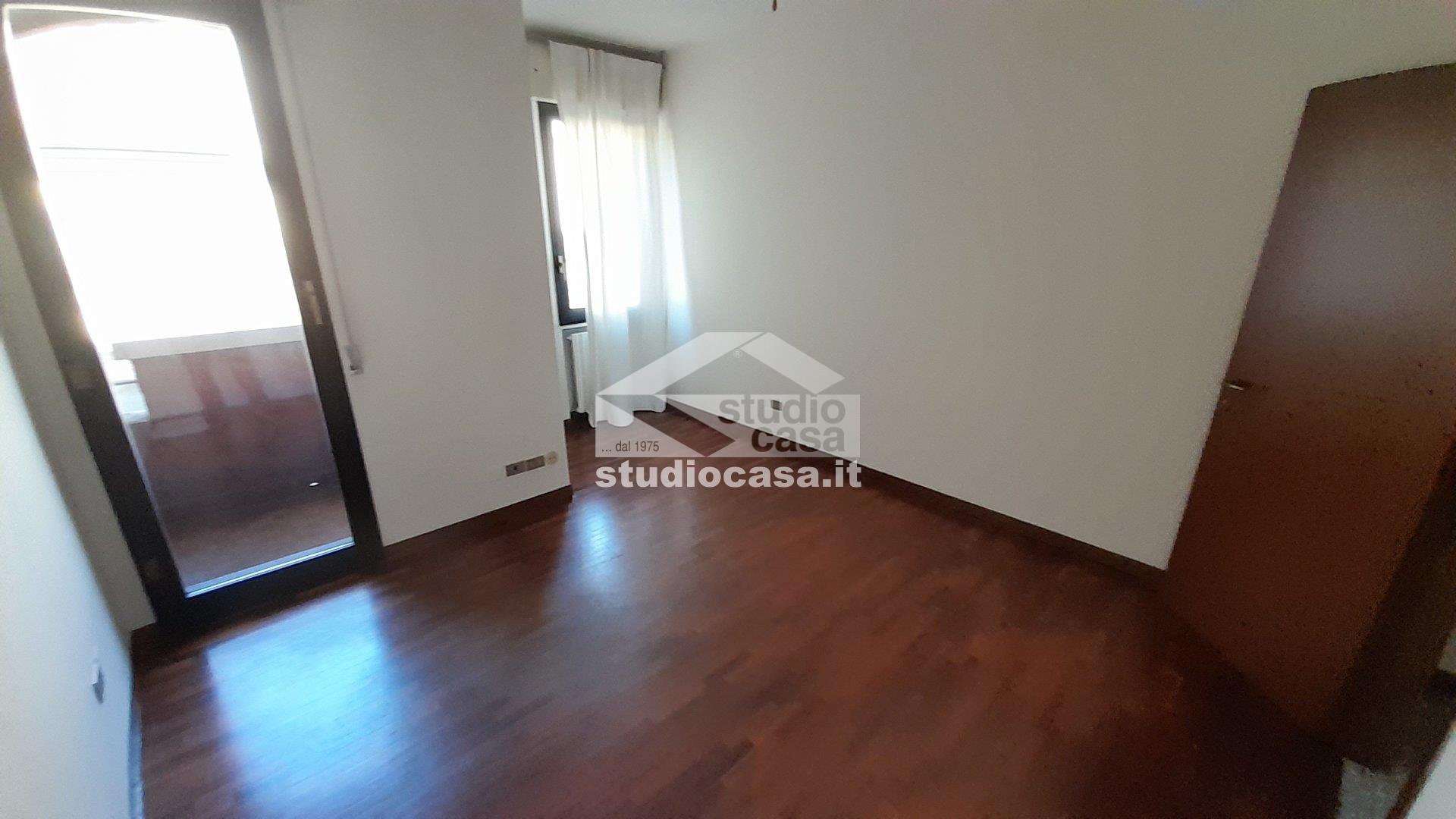 Appartamento in vendita a Rho