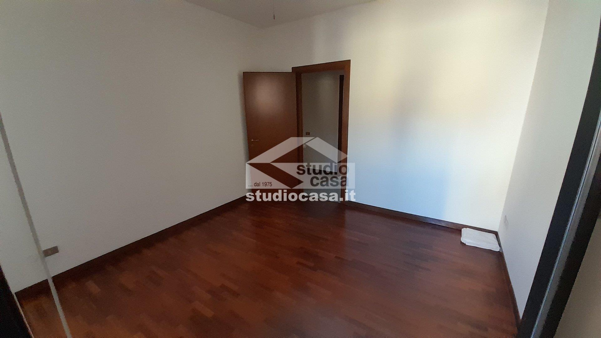 Appartamento in vendita a Rho