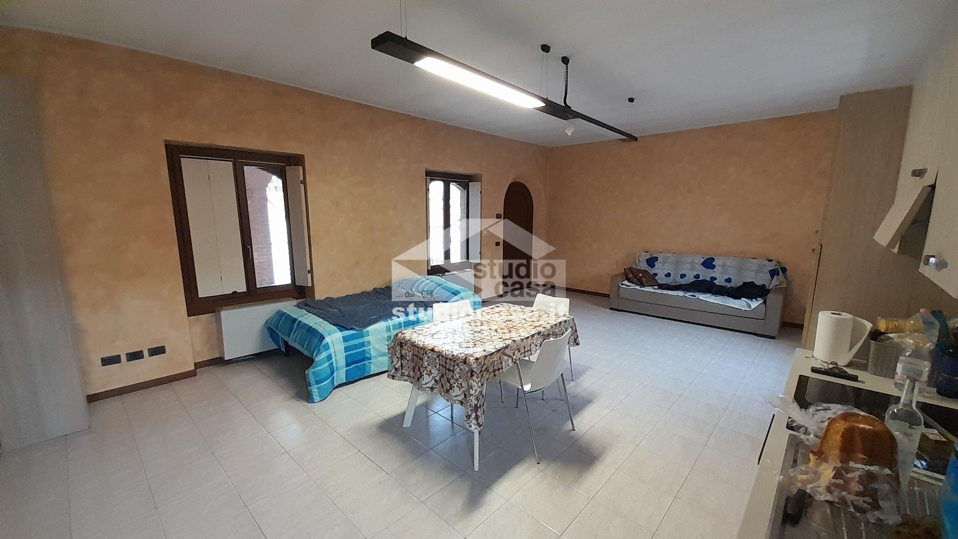 Appartamento in affitto a Rho