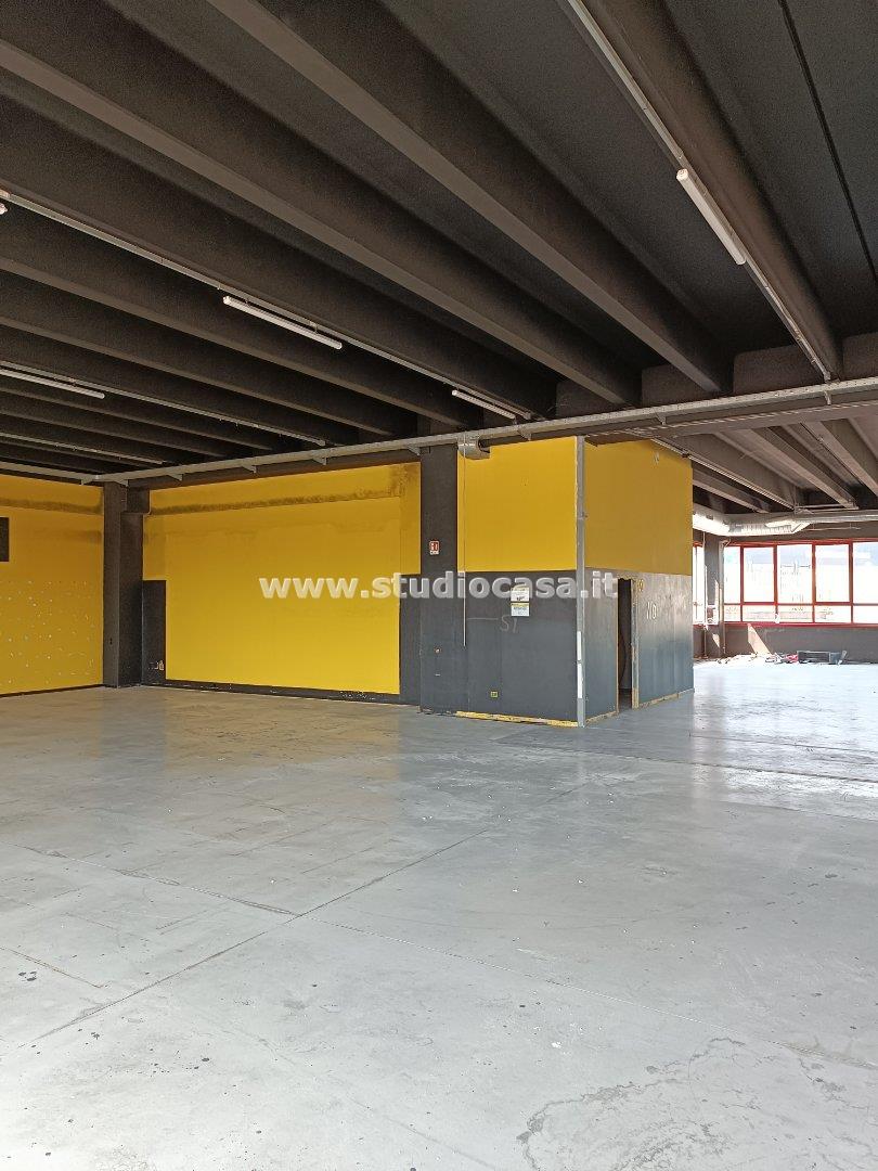 Negozio in affitto a San Vittore Olona