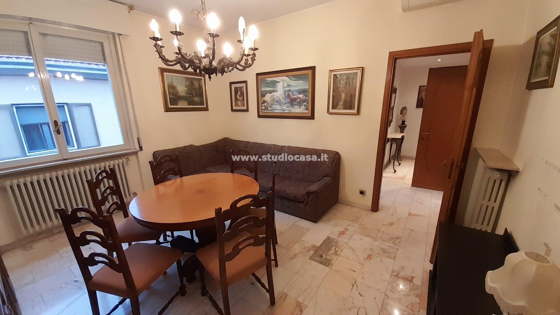 Casa Bifamiliare in vendita a Rho