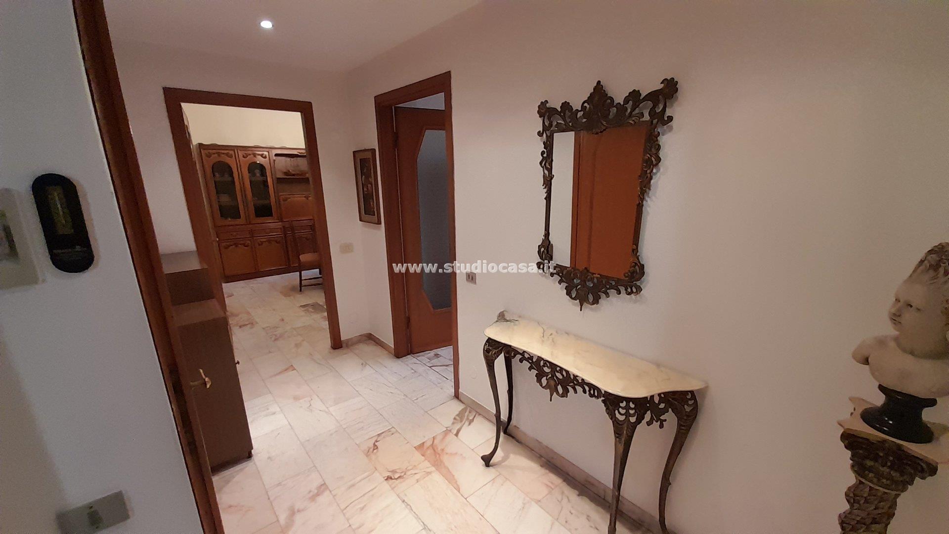 Casa Bifamiliare in vendita a Rho