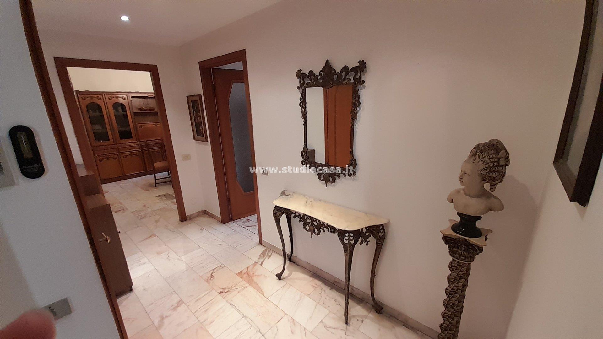 Casa Bifamiliare in vendita a Rho