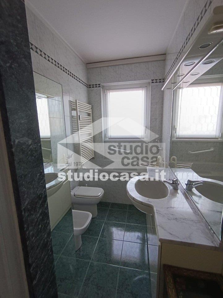 Appartamento in vendita a Rho