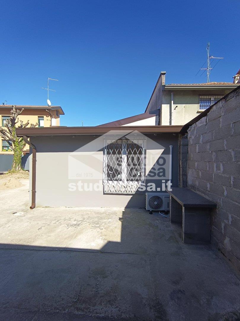 Capannone in vendita a Rho