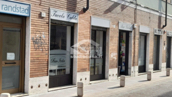 Bar/Pub in vendita a Rho