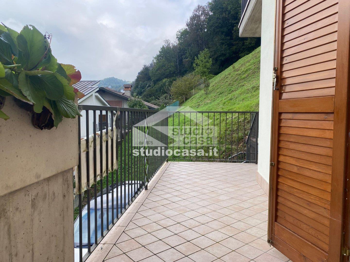 Villa a schiera di testa in vendita a San Pellegrino Terme