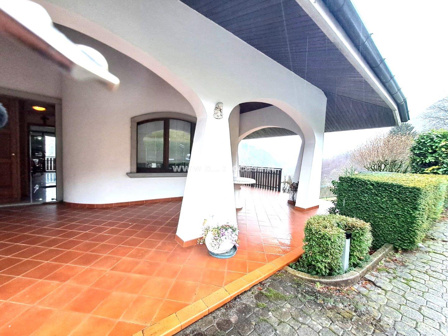 Villa Unifamiliare in vendita a Oltre il Colle