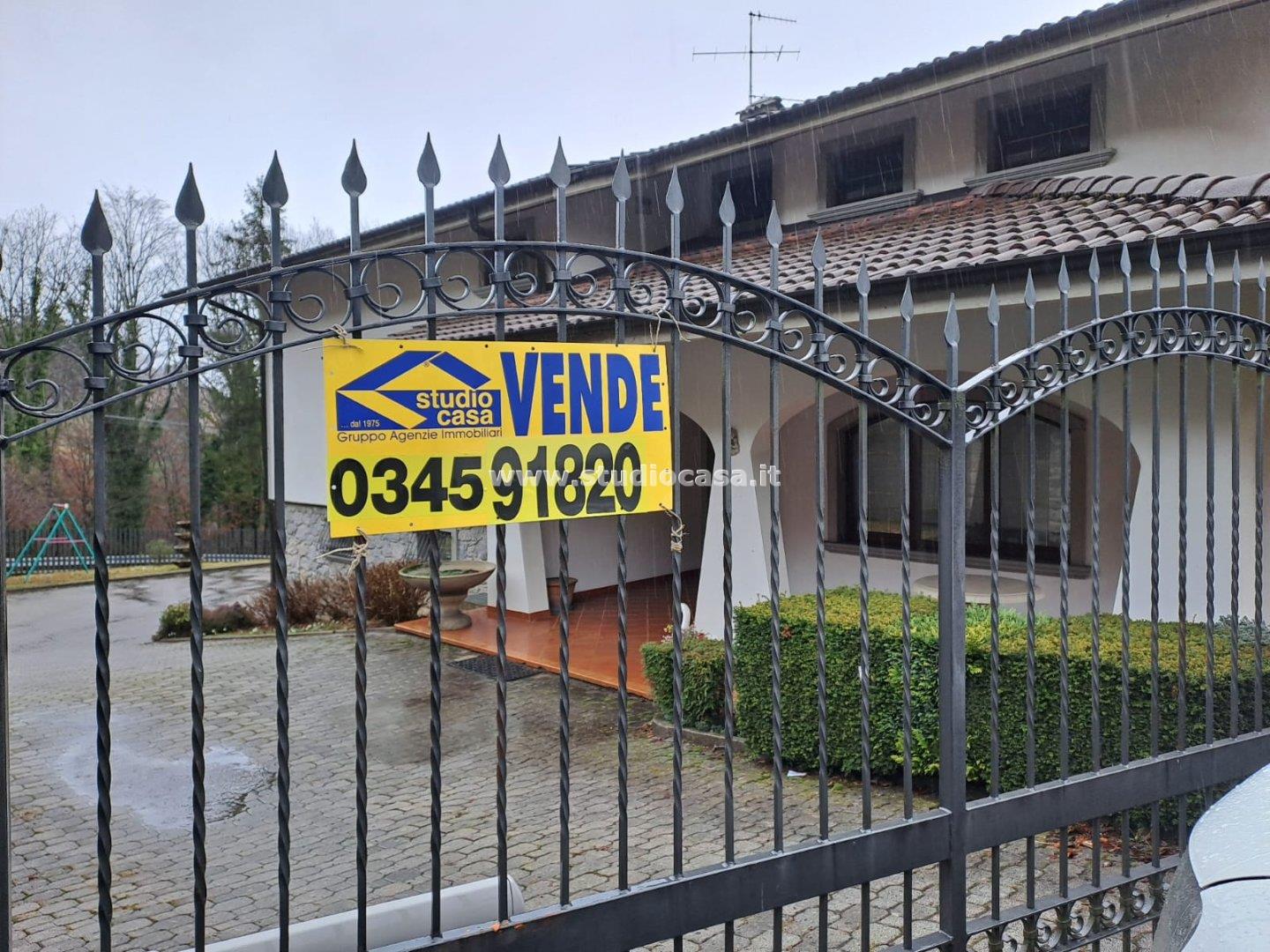 Villa Unifamiliare in vendita a Oltre il Colle