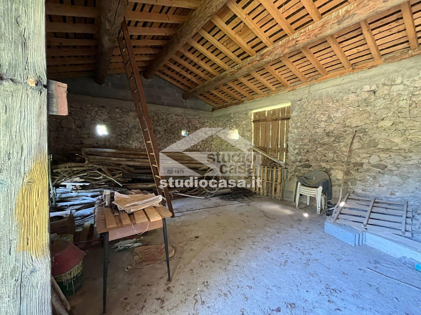 Casa Rustica in vendita a Costa Serina