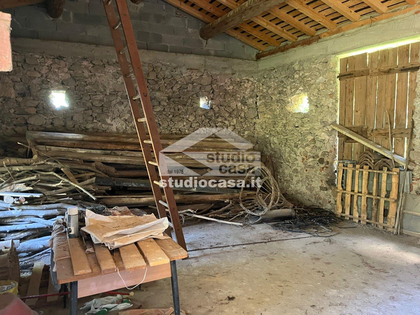 Casa Rustica in vendita a Costa Serina