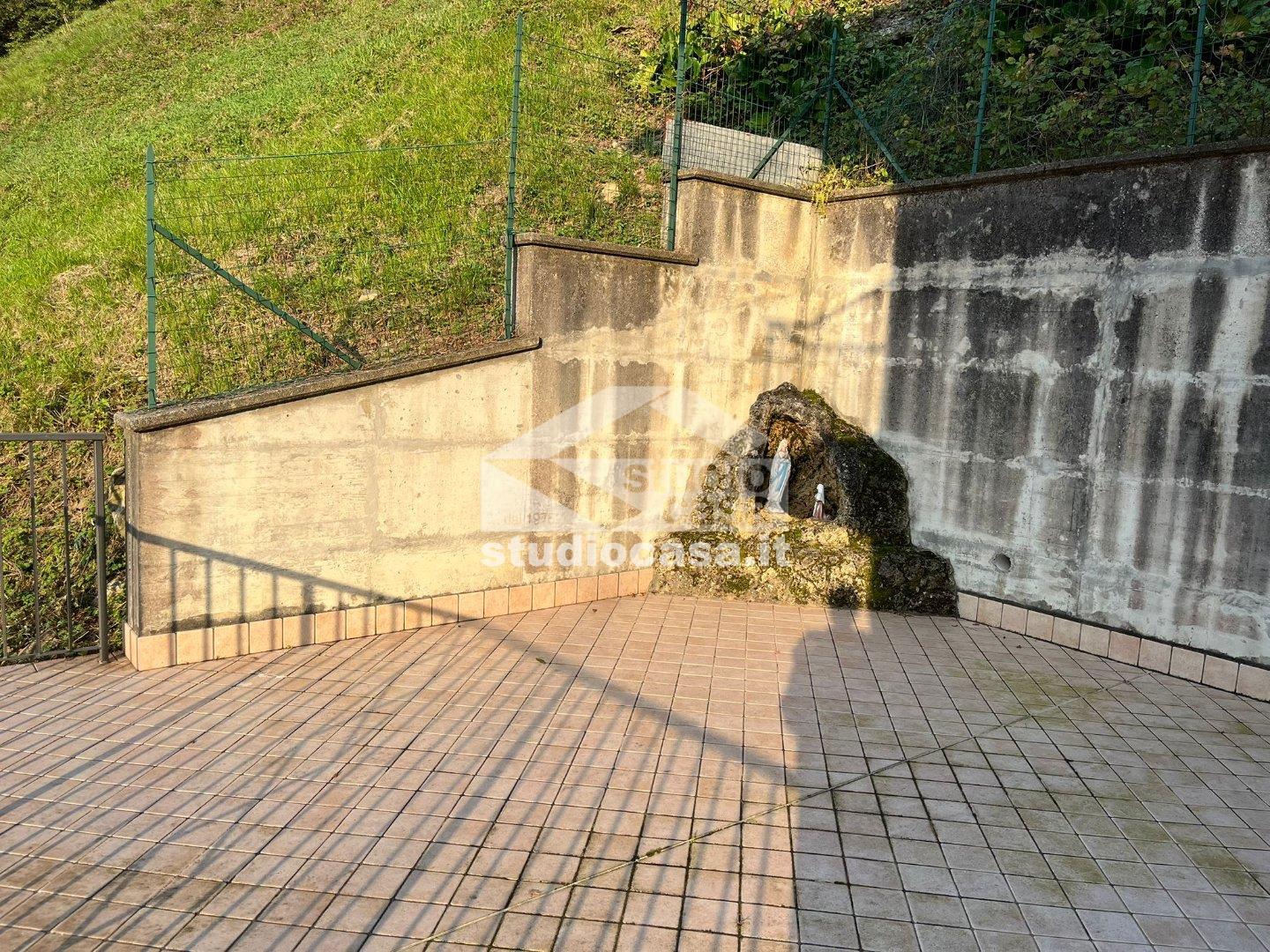 Villa a schiera di testa in vendita a San Pellegrino Terme