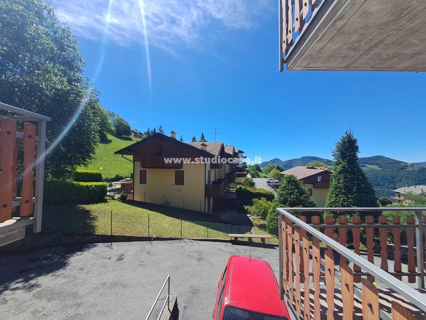 Appartamento in vendita a Costa Serina