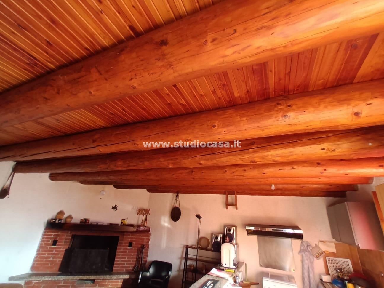 Casale in vendita a San Giovanni Bianco