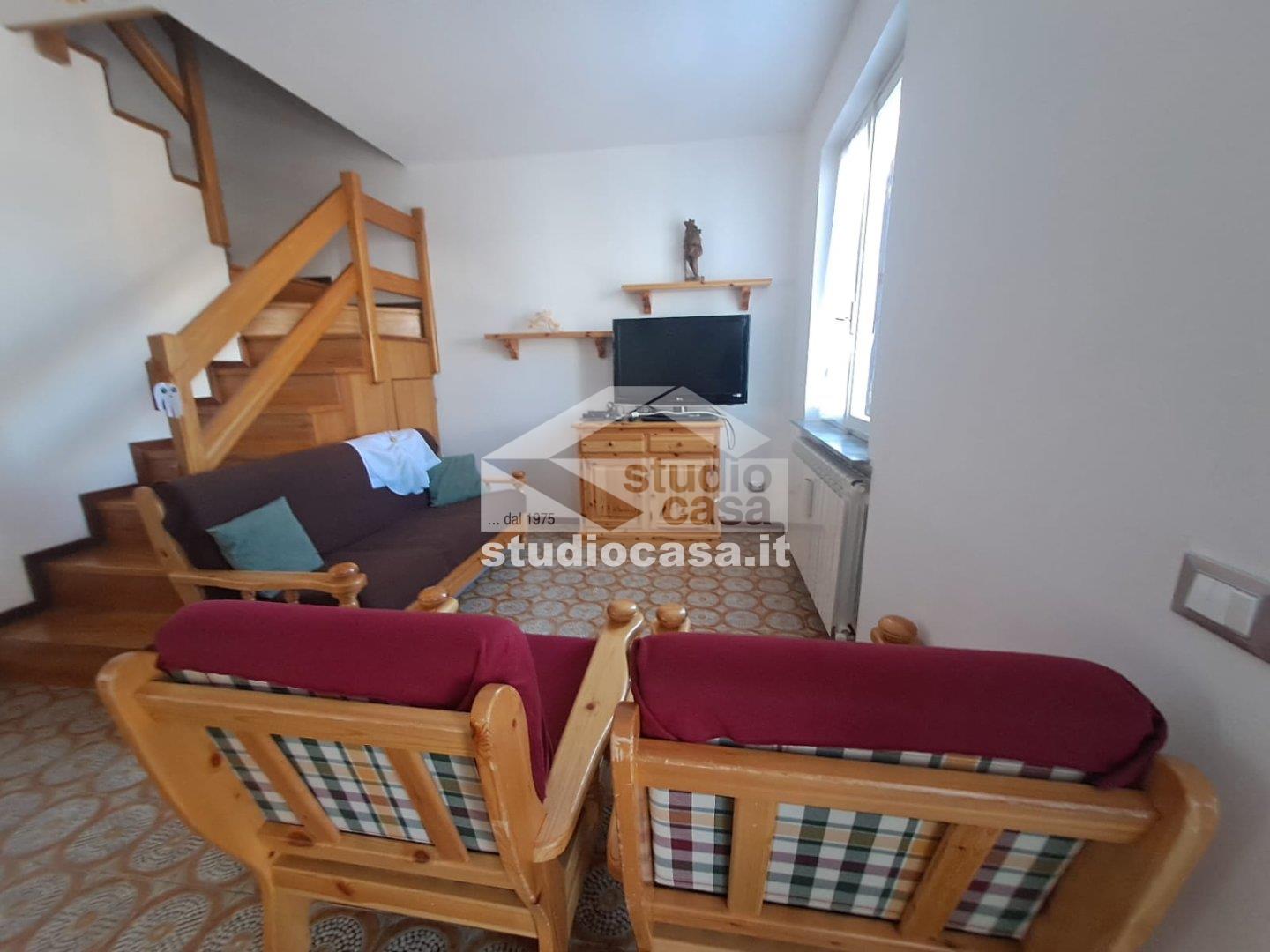 Villa a schiera di testa in vendita a Costa Serina