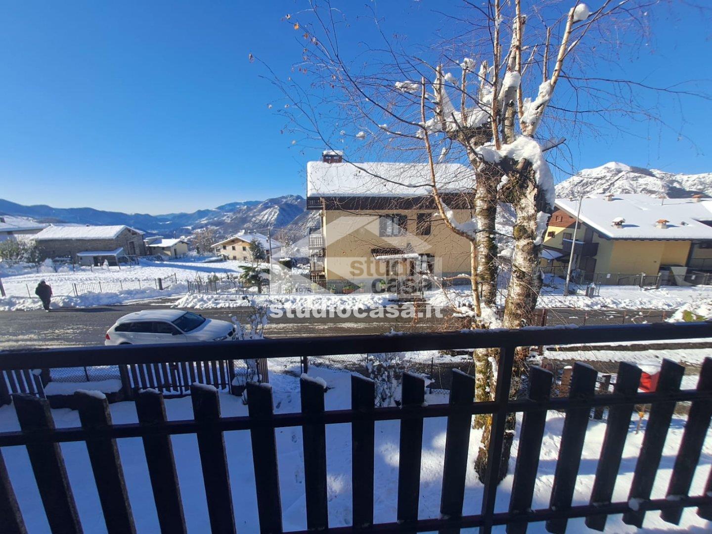 Villa a schiera di testa in vendita a Costa Serina