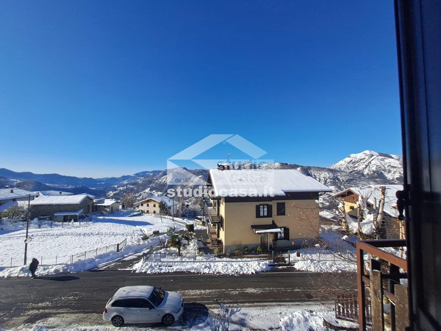 Villa a schiera di testa in vendita a Costa Serina