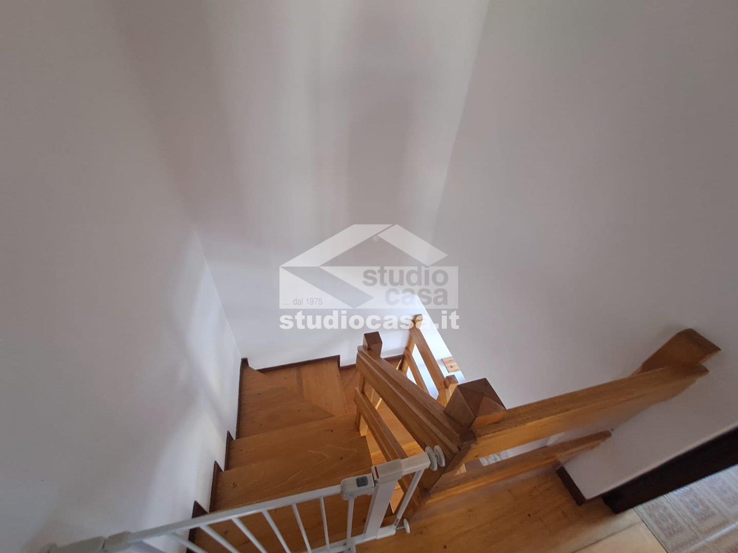 Villa a schiera di testa in vendita a Costa Serina