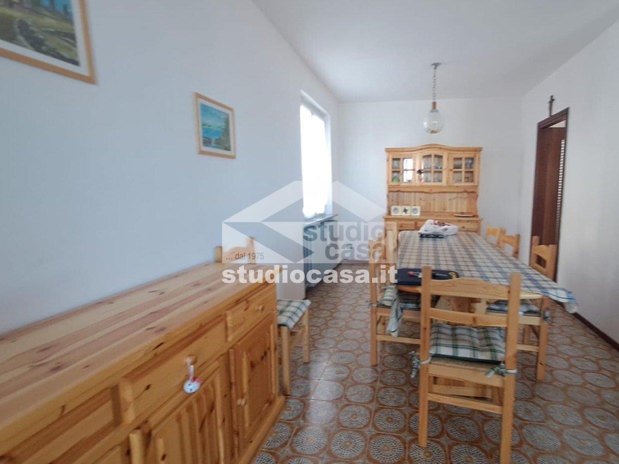 Villa a schiera di testa in vendita a Costa Serina