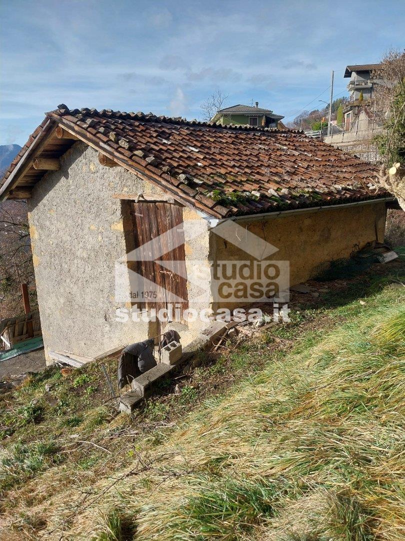 Casa Rustica in vendita a Dossena