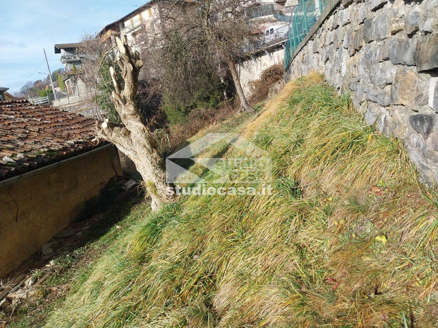 Casa Rustica in vendita a Dossena