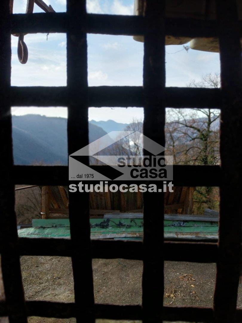 Casa Rustica in vendita a Dossena