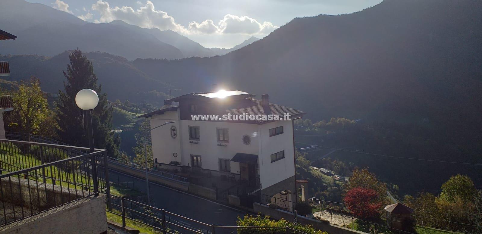 Appartamento in vendita a Dossena