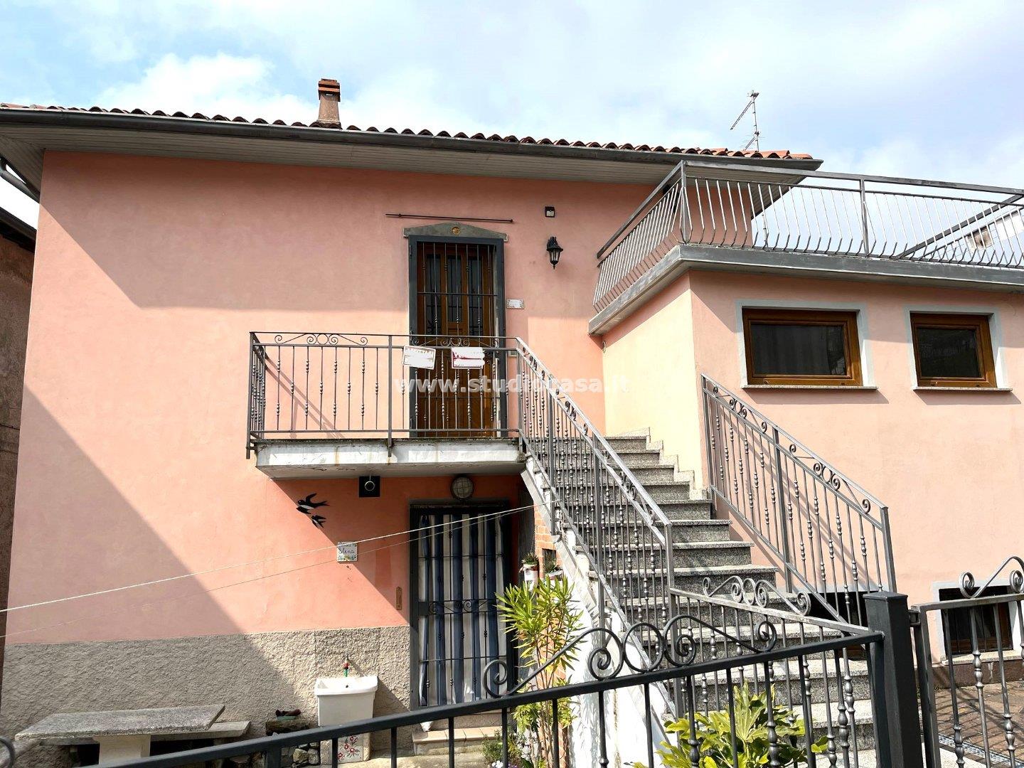 Appartamento in vendita a Costa Serina