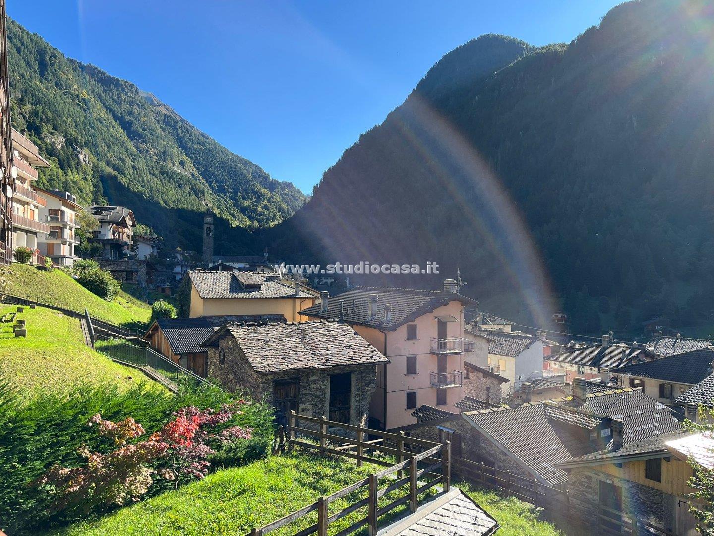Appartamento in vendita a Carona